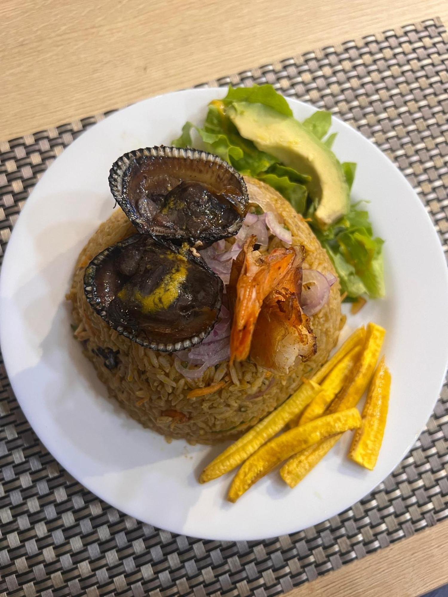 Ohana Beach Hotel Playas Ngoại thất bức ảnh